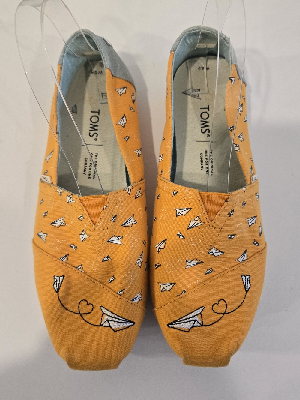 Toms Yellow Canvas Paper Planes Shoes Slides Sz 8.5 Womens Novelty Retired Style